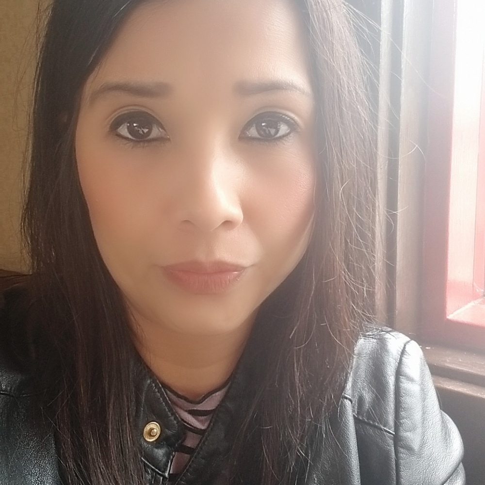 Meet your Posher, Analyn